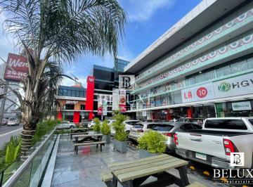 Local comercial · 91m² · 29 Estacionamientos · Alquiler de Local Comercial en Royal Blue, Via Porras (12)(1)