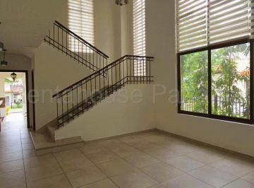 Casa de 3 habitaciones, Panamá · Amplia Casa en Venta en Clayton