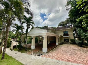 Casa · 516m² · 5 Recámaras · 6 Estacionamientos · Casa en Venta - Camino de Cruces - Ancon