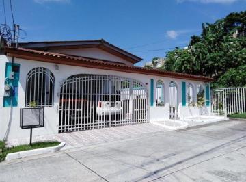 Casa de 3 habitaciones, Panamá · Casa en Venta en Brisas del Golf