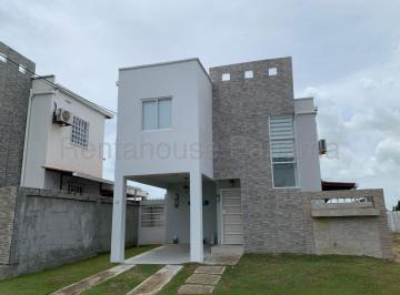 Casa de 3 habitaciones, San Carlos · Casa de Playa Amoblada en Alquiler en San Carlos 26 - 4060 Jss