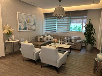 Casa de 3 habitaciones, Panamá · Venta de Casa en Altos de Panama