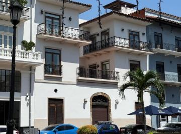 Apartamento de 2 habitaciones, Panamá · Venta de Apartamento en Casco Antiguo. Cch