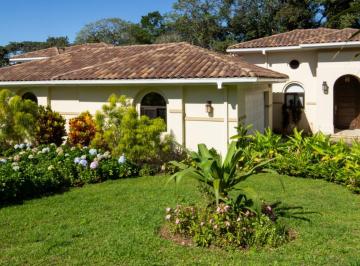 Casa de 2 habitaciones, Boquete · Venta - Alquiler Dúplex en Lucero Golf & Country Club Inversión y Lujo en Boquete