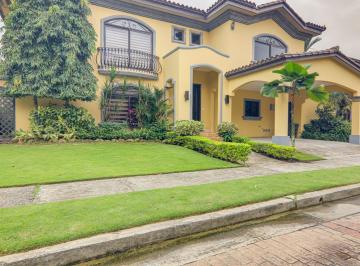 Casa de 4 habitaciones, Panamá · Casa Familiar Elegante en Alquiler en Antigua, Costa del Este
