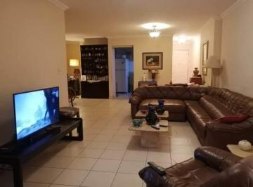 Apartamento de 2 habitaciones, Panamá · Venta de Apartamento en PH Mandalay, Via Argentina