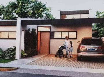 Casa de 4 habitaciones, Panamá · Casa en Venta en Altos de Panama