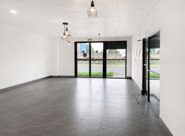 Local comercial · 711m² · 4 Recámaras · 12 Estacionamientos · Alquiler Local Comercial o Residencial en Santiago