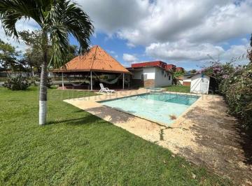 Casa de 4 habitaciones, Chame · Casa Muy Cerca del Mar y Rodeada de Vegetación en Chame