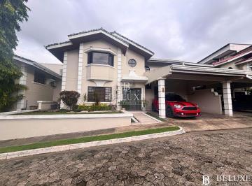Casa · 358m² · 3 Recámaras · 2 Estacionamientos · Venta de Casa en Residencial Cerrado en Hato Pintado (17)