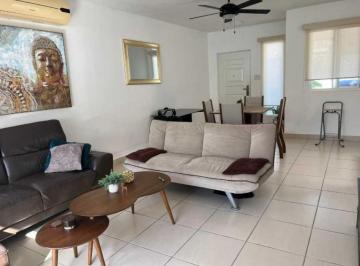 Casa de 3 habitaciones, San Miguelito · Alquiler Casa Brisas del Golf Amoblada