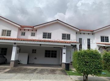 Casa de 3 habitaciones, Panamá · Casa en Venta en Versalles