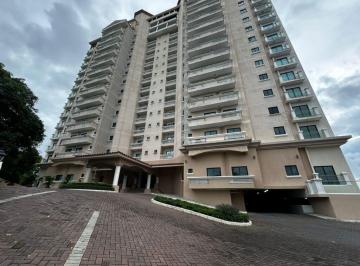 Apartamento · 185m² · 3 Recámaras · 2 Estacionamientos · Venta Apartamento PH Las Olas II en San Carlos (Bco Unk)