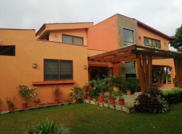 Casa · 1929m² · 4 Recámaras · 2 Estacionamientos · Se Vende Casa en El Valle de Anton