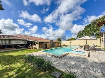 Casa de 4 habitaciones, Santiago · Casa con Piscina en Amplio Terreno en Venta en Santiago, Veraguas