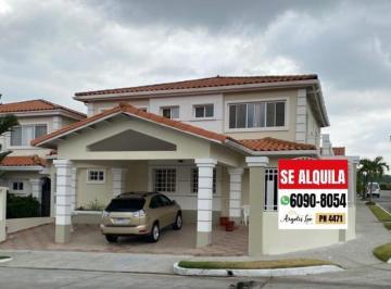 Casa · 296m² · 4 Recámaras · 2 Estacionamientos · Alquiler de Casa Brisas Golf Norte