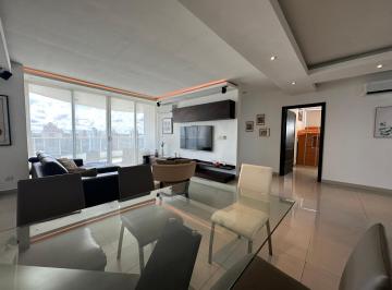 Apartamento · 214m² · 3 Recámaras · 2 Estacionamientos · Apartamento Amoblado Venta PH Joy Tower San Francisco
