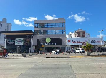 Local comercial · 58m² · 1 Estacionamientos · Alquiler Local Oficina Via España 58 m² Ubicación Estrategica Cv