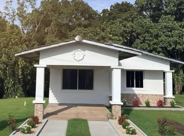 Casa de 3 habitaciones, Dolega · Vive en Altos de Los Algarrobos $90k
