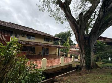 Casa · 492m² · 5 Recámaras · 2 Estacionamientos · Alquiler de Casa en Clayton 5 Recamaras