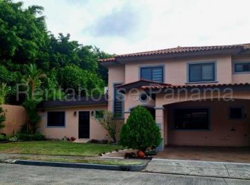 Casa de 4 habitaciones, Panamá · Alquiler de Casa en Versalles 26gb4284