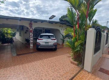 Casa · 650m² · 3 Recámaras · 5 Estacionamientos · 🏡venta Casa en Penonomé, Oportunidad, Excelente Ubicacion Para Invertir
