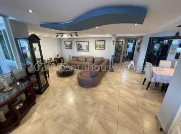 Casa de 3 habitaciones, Panamá · Venta de Casa en Villa de Las Fuentes M²: 389