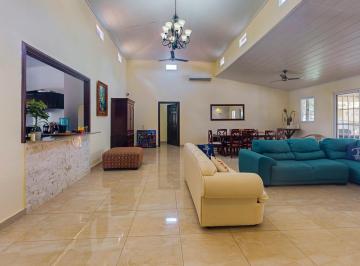 Casa · 508m² · 4 Recámaras · 4 Estacionamientos · Venta de Casa - San Carlos