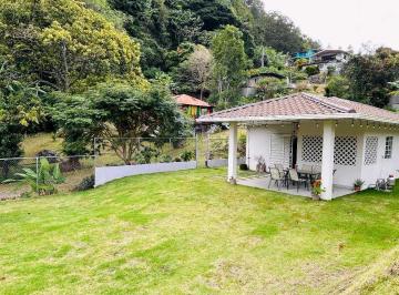 Casa · 800m² · 2 Recámaras · 2 Estacionamientos · Alquiler de Casa Amoblada en Boquete 2r