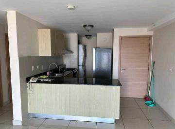 Apartamento · 90m² · 2 Recámaras · Alquilo Apartamento PH Torre de Castillo L/b