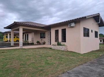 Casa · 400m² · 2 Recámaras · 2 Estacionamientos · Alquiler de Casa en Montilla