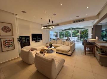 Casa de 4 habitaciones, Panamá · Casa Remodelada de 345 m² con 4 Recámaras en Alquiler y Venta en Costa Sur | PH El Doral Mr 26 - 3683