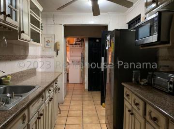 Apartamento de 3 habitaciones, Panamá · Apartamento en San Francisco PH Señorial en Venta