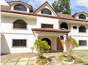 Casa · 976m² · 6 Recámaras · 5 Estacionamientos · Venta o Alquiler Casa en Albrook Grande de 976.96 Mt Curundu Cv