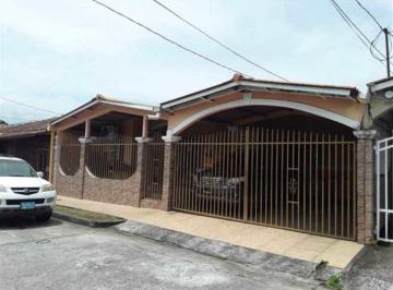 Casa de 4 habitaciones, Panamá · Vendo Casa en El Crisol La Castellana con Garita de Seguridad