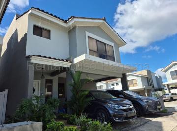 Casa de 3 habitaciones, San Miguelito · Casa en Venta en Brisas del Golf