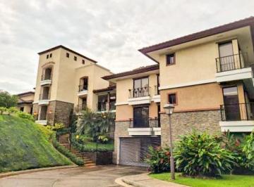 Apartamento · 190m² · 3 Recámaras · 2 Estacionamientos · Venta de Apartamento en PH Embassy Club – Ancón