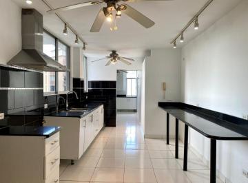 Apartamento de 3 habitaciones, Panamá · Vendo Apartamento en El Cangrejo