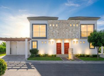 Casa de 4 habitaciones, San Carlos · Casa de 4 Recámaras en Venta en Coronado Escapes, Panamá