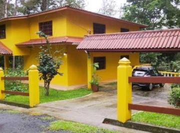 Casa · 300m² · 3 Recámaras · 2 Estacionamientos · Se Alquila Casa en Los Altos de Cerro Azul