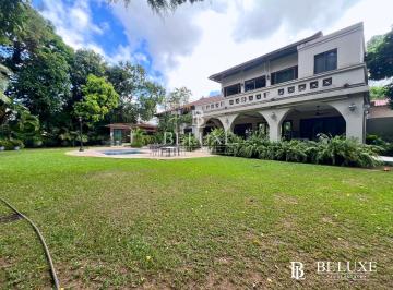 Casa · 1300m² · 5 Recámaras · 10 Estacionamientos · Alquiler o Venta de Casa de Lujo con Piscina en Altos del Golf (8)
