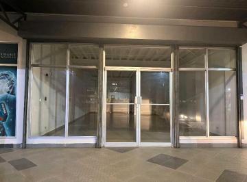 Local comercial · 80m² · 2 Estacionamientos · Alquiler de Local Comercial Frente a La Interamericana