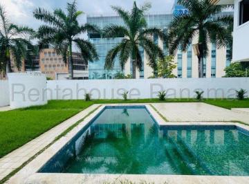 Apartamento de 4 habitaciones, Panamá · Vendo Casa con Piscina en en Residencial Privado en Costa del Este.