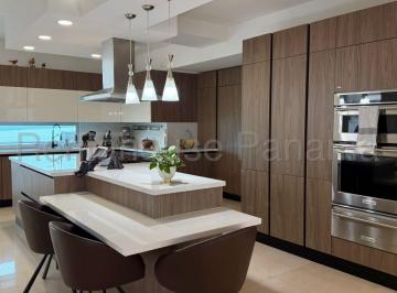 Apartamento de 4 habitaciones, Panamá · Venta Apartamento Amoblado Punta Pacífica 26vtl4467