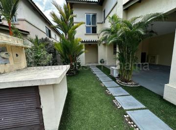 Casa de 3 habitaciones, Arraiján · Cómoda y Amplia Casa en Venta en Panama Pacifico 25*8846 Mfk