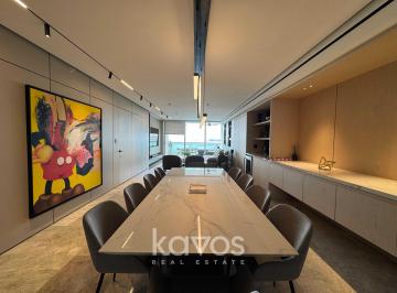 Apartamento · 205m² · 3 Recámaras · 2 Estacionamientos · Apartamento en Venta PH Costanera - Bella Vista