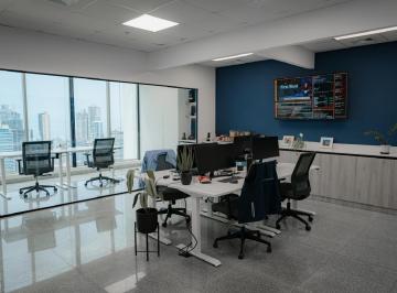 Oficina comercial · 108m² · 4 Recámaras · 2 Estacionamientos · Alquiler Oficina Amoblada Av Balboa Bicsa