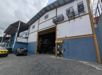 Bodega-Galpón-Depósito · 780m² · 4 Estacionamientos · Bodega 1340 m² Rio Abajo