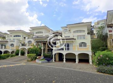 Apartamento de 2 habitaciones, Panamá · Venta Apartamento 3 Terrazas Tucan Country Club. Remate