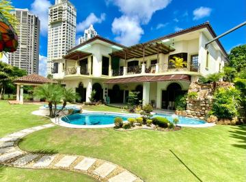 Casa de 6 habitaciones, Panamá · Casa de 1550 m² con 6 Recámaras en Venta, Santa María